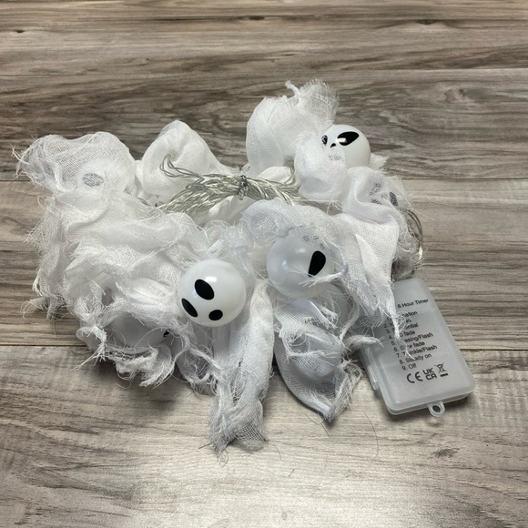 Halloween Decoration String Lights, Light up Ghost Garland Battery 6 Hour Timer - Picture 2 of 3